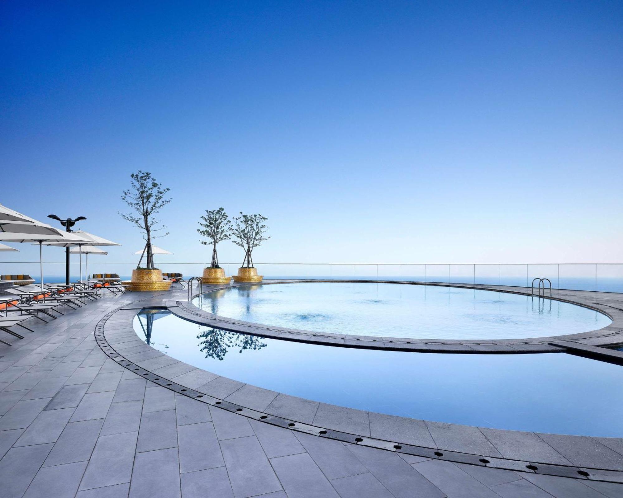 济州君悦酒店 济州市 外观 照片 The Sky Pool